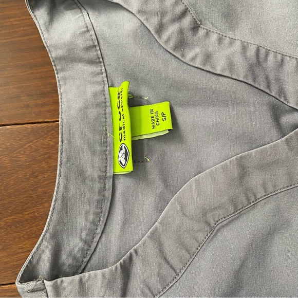 Crocs Scrub Top Bundle - S - Picture 4 of 5